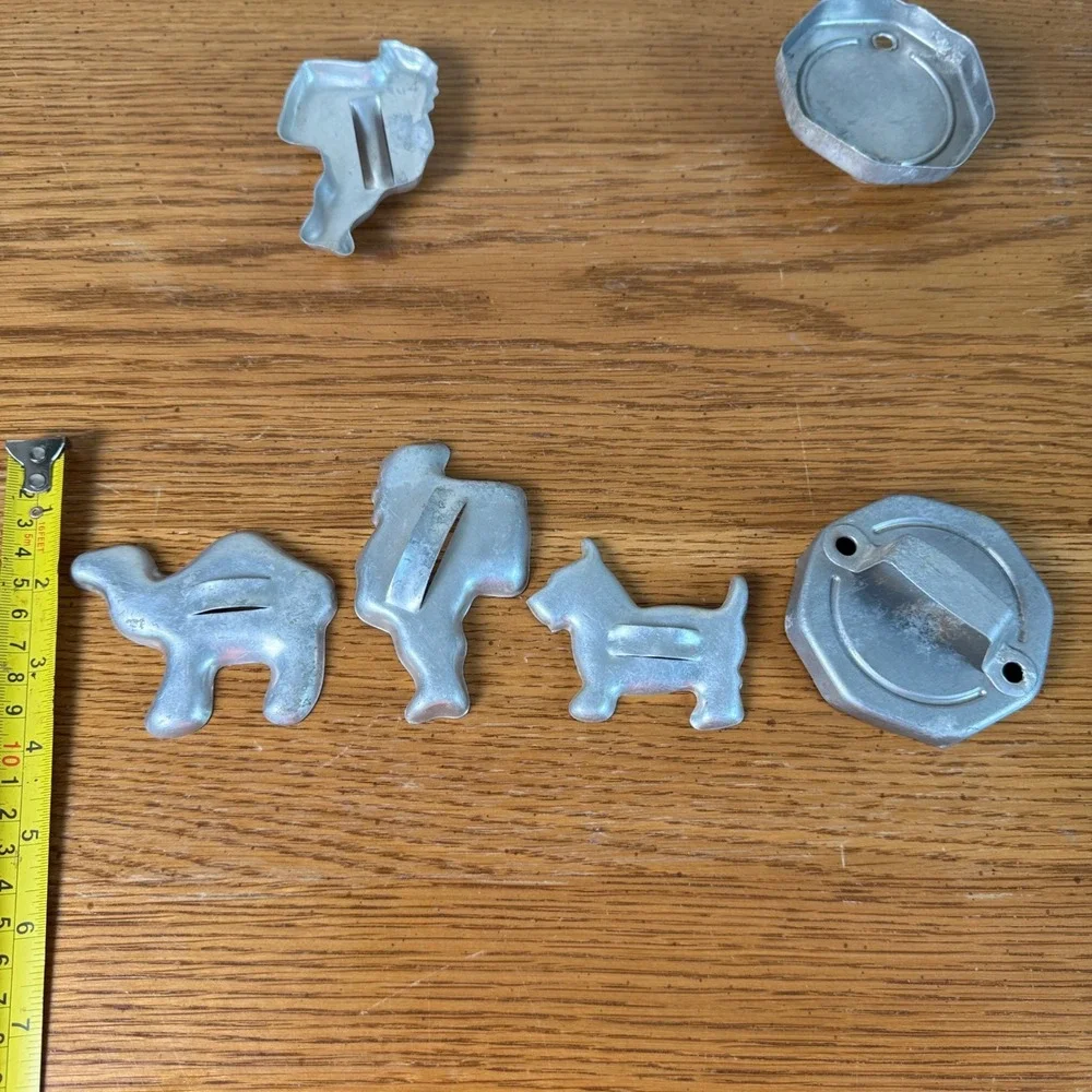 Vintage Aluminum‎ Cookie Biscuit Cutters Camel Scottie Dog Santa Octagon Metal